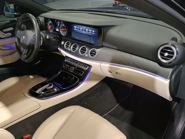 2017 Mercedes-Benz E-Class E 300 AMG Sport 4MATIC Sedan Clean carfax - 23015670 - 39