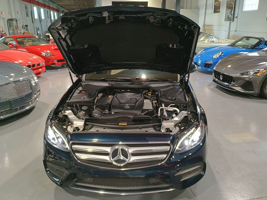2017 Mercedes-Benz E-Class E 300 AMG Sport 4MATIC Sedan Clean carfax - 23015670 - 42