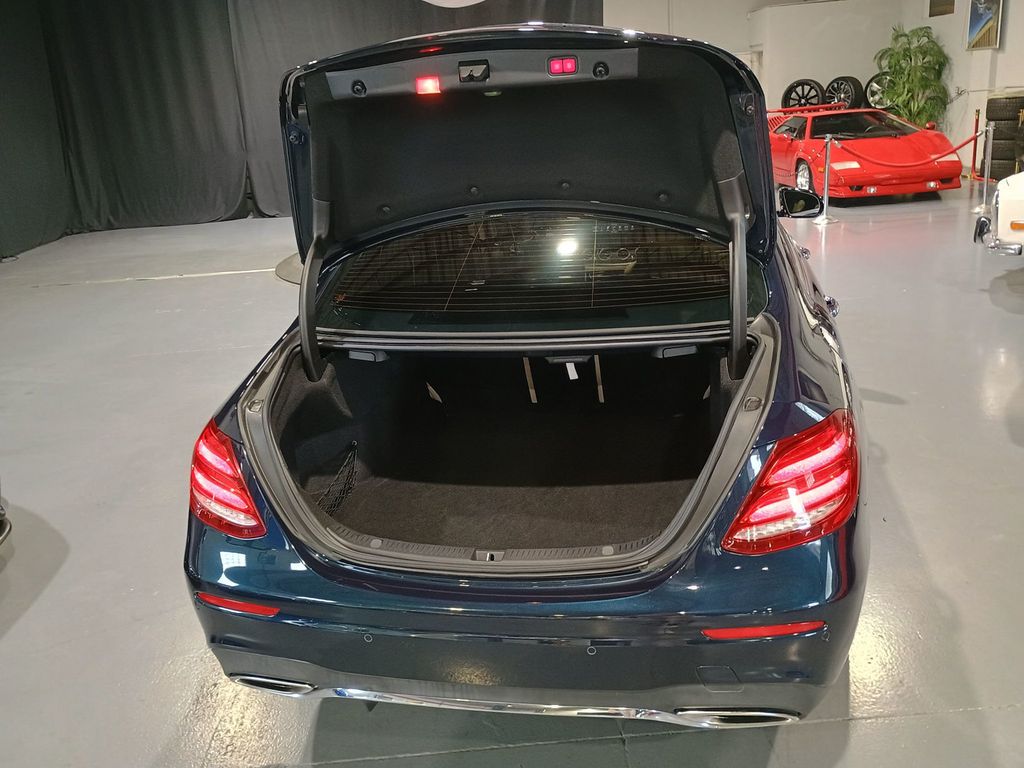 2017 Mercedes-Benz E-Class E 300 AMG Sport 4MATIC Sedan Clean carfax - 23015670 - 48