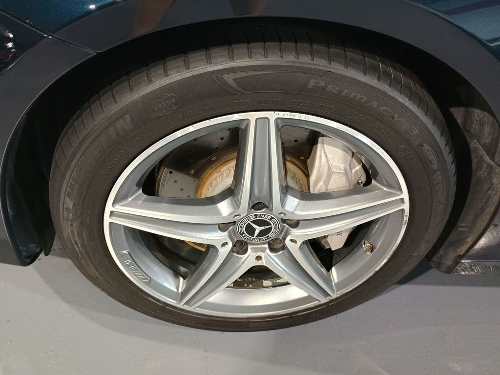 2017 Mercedes-Benz E-Class E 300 AMG Sport 4MATIC Sedan Clean carfax - 23015670 - 53