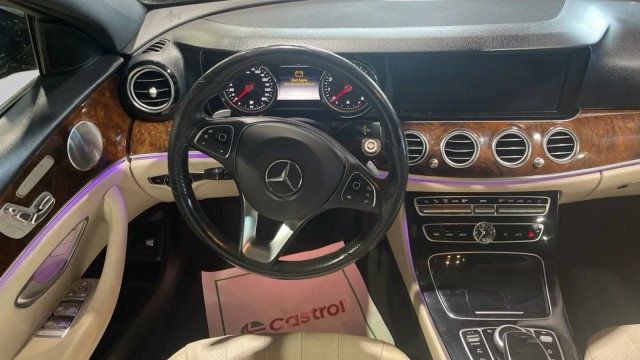 2017 Mercedes-Benz E-Class E 300 Luxury 4MATIC Sedan - 23037355 - 16