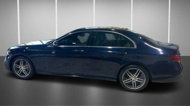 2017 Mercedes-Benz E-Class E 300 Luxury 4MATIC Sedan - 23037355 - 4