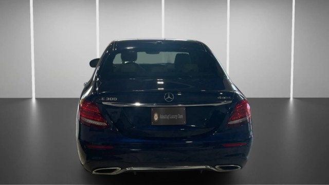 2017 Mercedes-Benz E-Class E 300 Luxury 4MATIC Sedan - 23037355 - 8