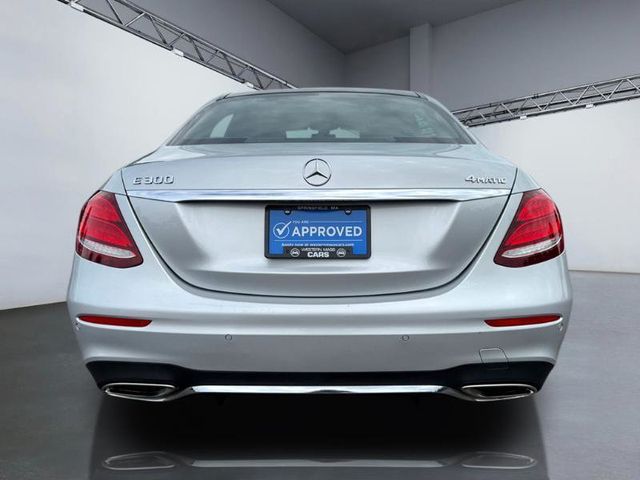 2017 Mercedes-Benz E-Class E 300 Luxury 4MATIC Sedan - 23078796 - 5