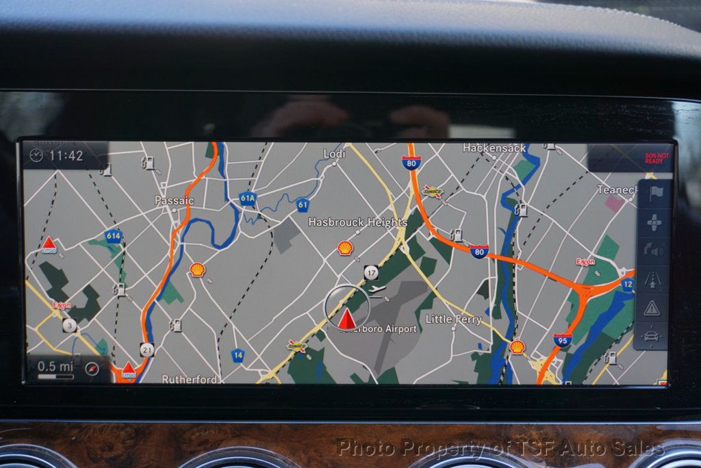 2017 Mercedes-Benz E-Class E 300 Luxury 4MATIC Sedan - 22978338 - 17