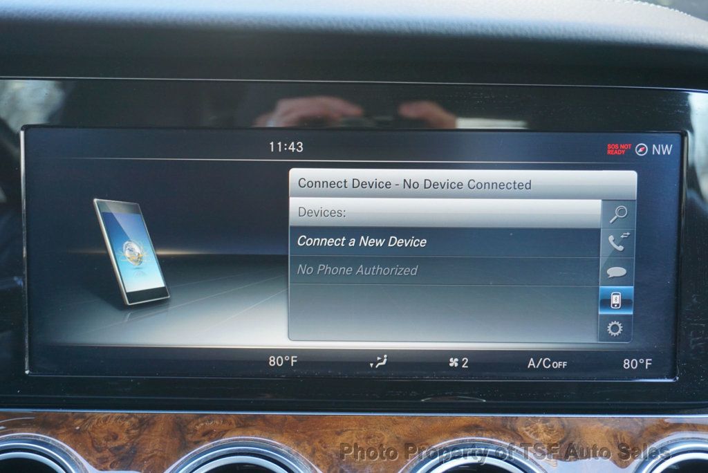 2017 Mercedes-Benz E-Class E 300 Luxury 4MATIC Sedan - 22978338 - 19