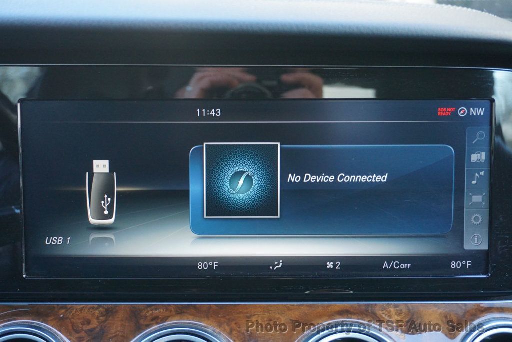 2017 Mercedes-Benz E-Class E 300 Luxury 4MATIC Sedan - 22978338 - 21