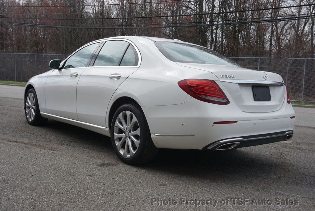 2017 Mercedes-Benz E-Class E 300 Luxury 4MATIC Sedan PEMIUM 2 PKG MASSAGE/DYNAMIC SEATS  - 23007124 - 4