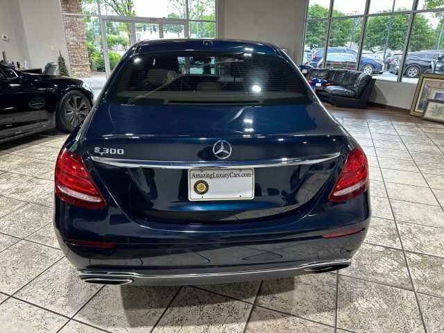 2017 Mercedes-Benz E-Class E 300 Luxury RWD Sedan - 22328980 - 4