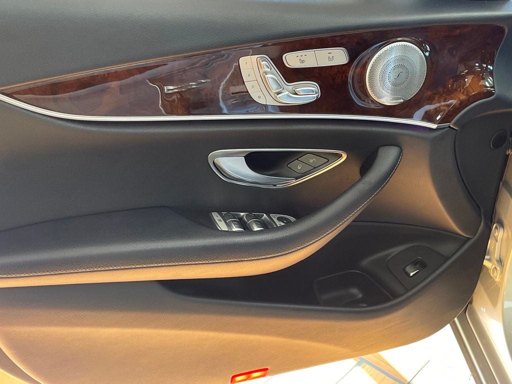 2017 Mercedes-Benz E-Class E 300 Sport 4MATIC Sedan - 22938197 - 13