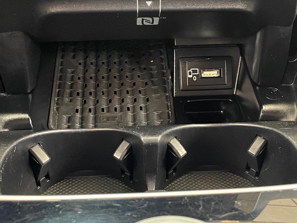 2017 Mercedes-Benz E-Class E 300 Sport 4MATIC Sedan - 22938197 - 36