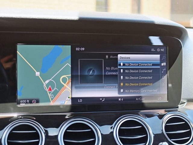 2017 Mercedes-Benz E-Class E 300 Sport 4MATIC Sedan - 23025796 - 16
