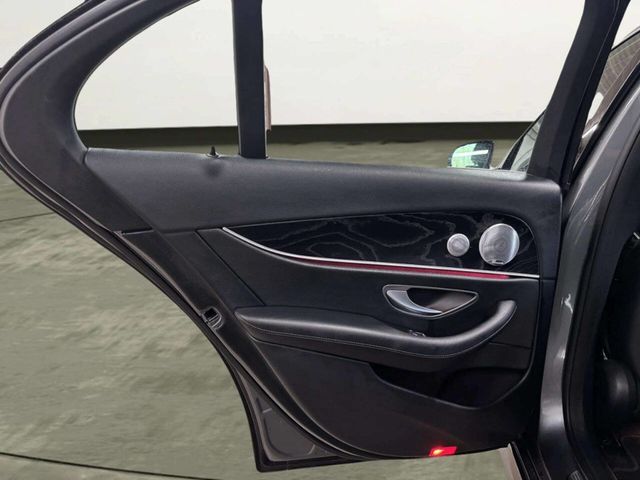 2017 Mercedes-Benz E-Class E 300 Sport 4MATIC Sedan - 23019488 - 14