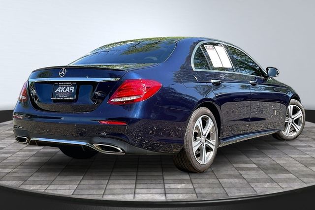 2017 Mercedes-Benz E-Class E 300 Sport 4MATIC Sedan - 23004043 - 4