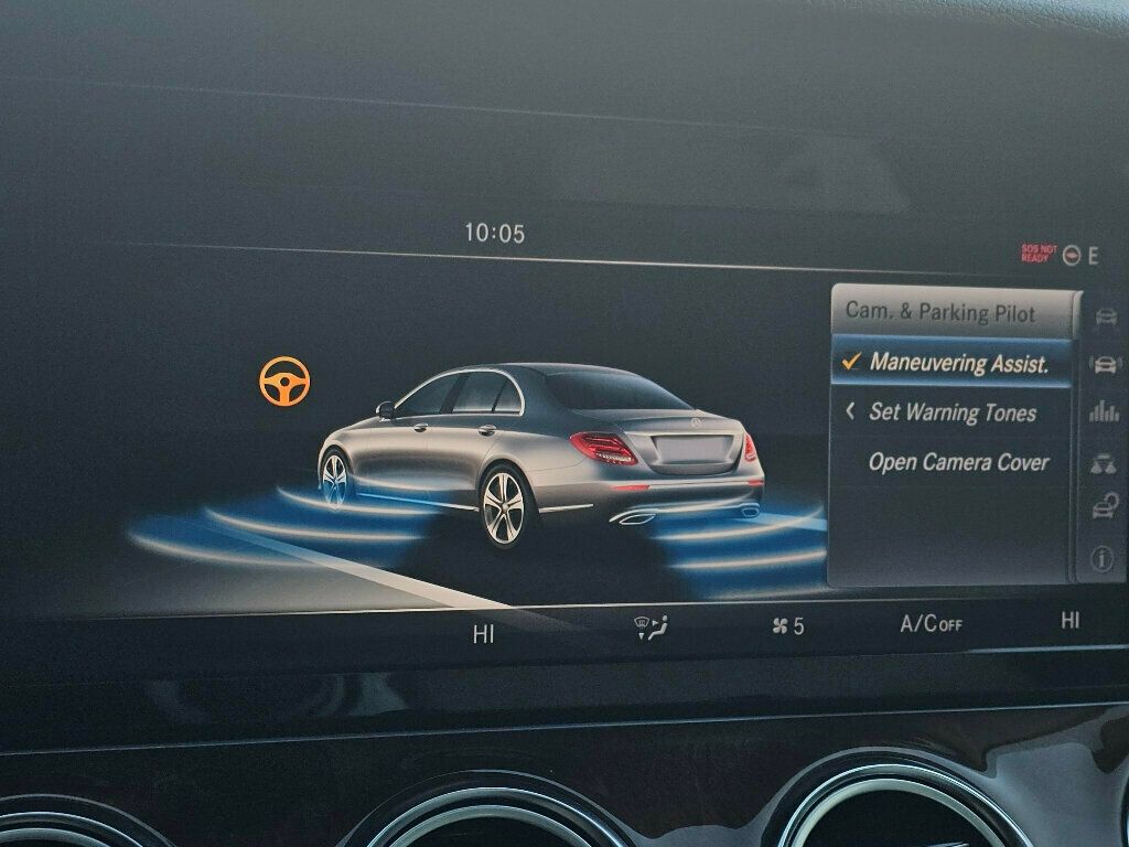 2017 Mercedes-Benz E-Class E 300 Sport 4MATIC Sedan - 22969941 - 25