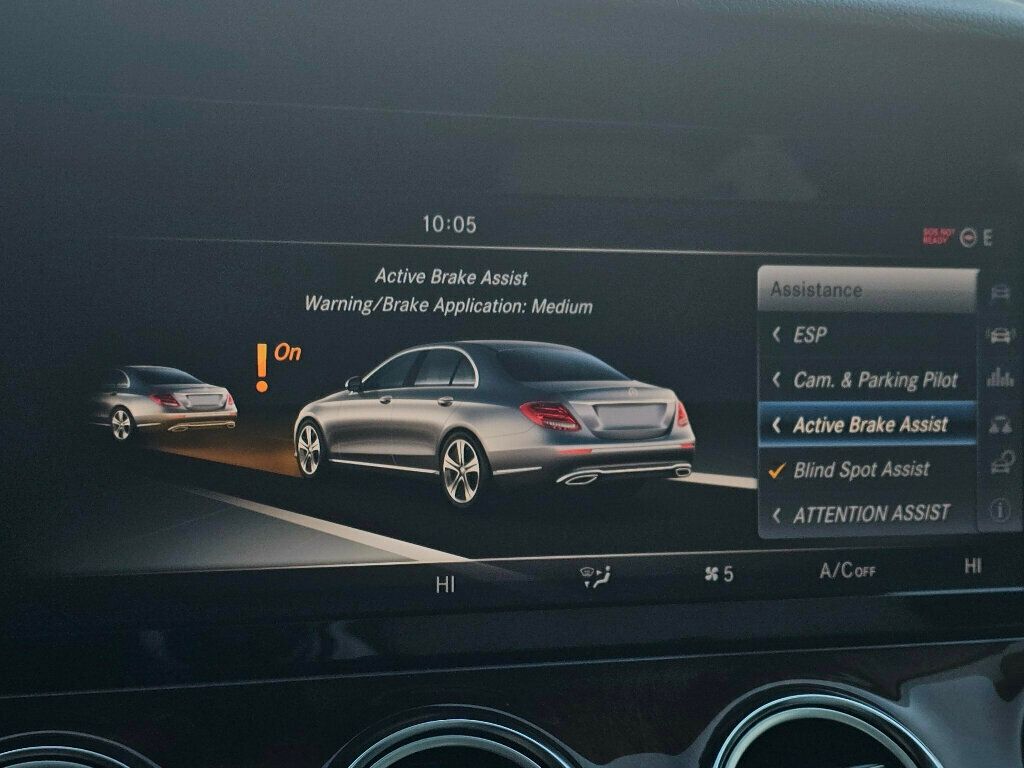 2017 Mercedes-Benz E-Class E 300 Sport 4MATIC Sedan - 22969941 - 27