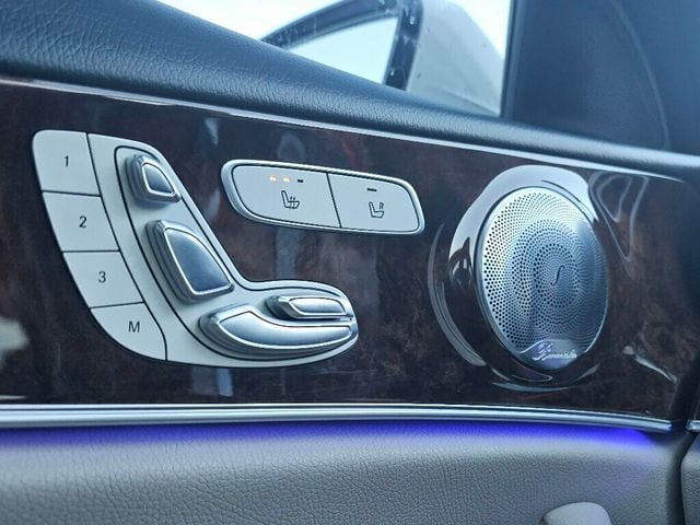 2017 Mercedes-Benz E-Class E 300 Sport 4MATIC Sedan - 22969941 - 37