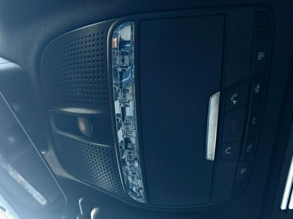 2017 Mercedes-Benz E-Class E 300 Sport 4MATIC Sedan - 22969941 - 40