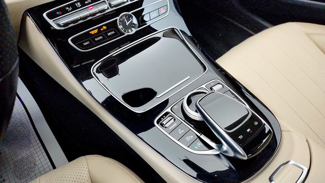 2017 Mercedes-Benz E-Class E 300 Sport 4MATIC Sedan with Premium 1 Package & Burmester SS - 22968503 - 15