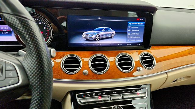 2017 Mercedes-Benz E-Class E 300 Sport 4MATIC Sedan with Premium 1 Package & Burmester SS - 22968503 - 16