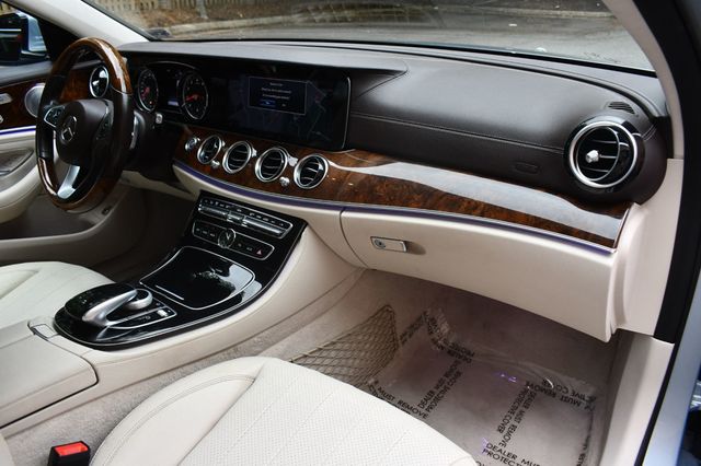 2017 Mercedes-Benz E-Class E 300 Sport RWD Sedan - 23020913 - 22