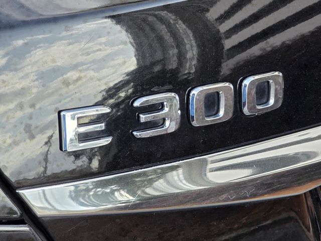 2017 Mercedes-Benz E-Class E 300 Sport RWD Sedan - 22991108 - 26