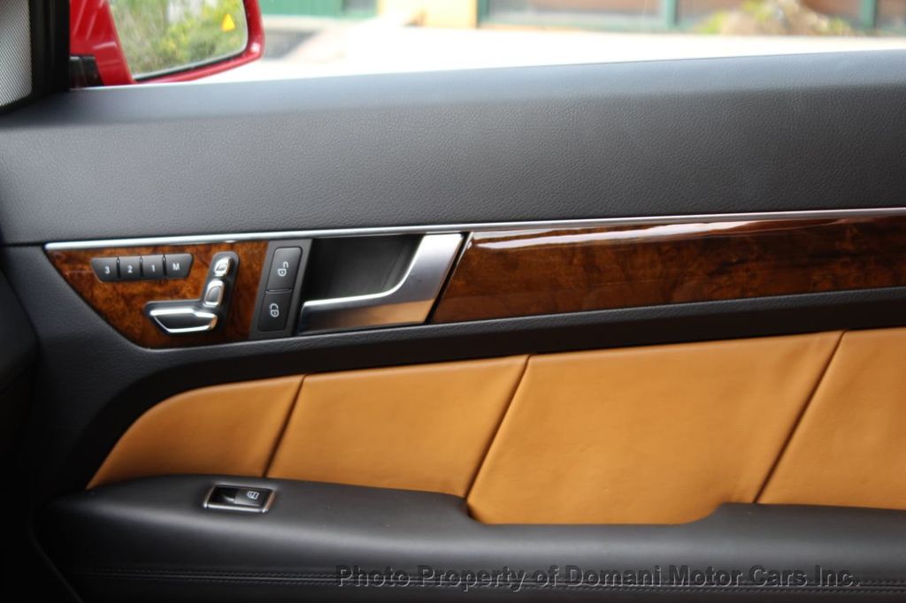 2017 Mercedes Benz E photo 17