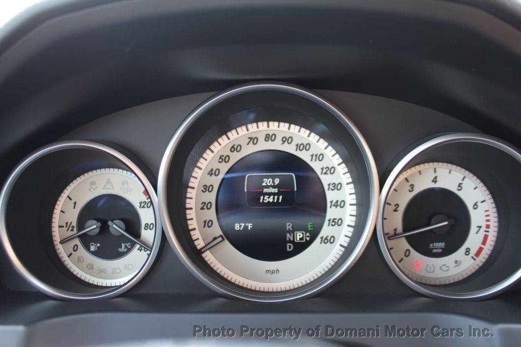 2017 Mercedes Benz E photo 4
