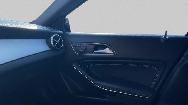 2017 Mercedes-Benz GLA GLA 250 SUV - 23075410 - 16