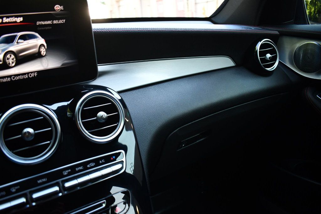2017 Mercedes Benz GLC AMG 43 4MATIC photo 26