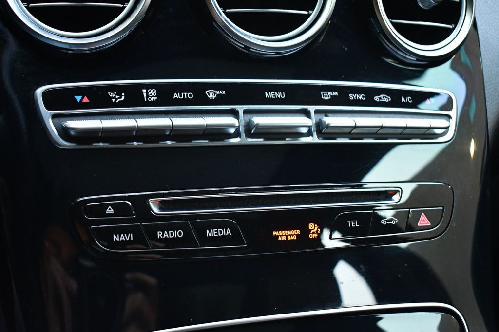 2017 Mercedes Benz GLC AMG 43 4MATIC photo 27