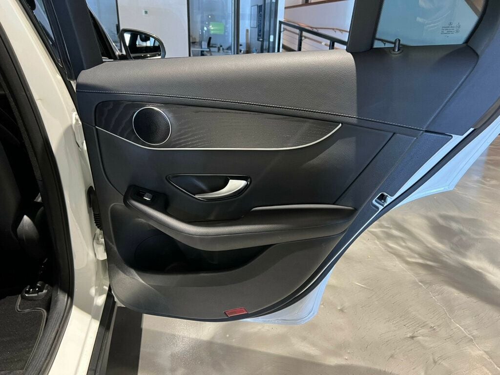 2017 Mercedes-Benz GLC AWD/PremiumPkg/SportPkg/NightPkg/PanoRoof/HtdSeats/20"AMG Wheels - 22910842 - 26