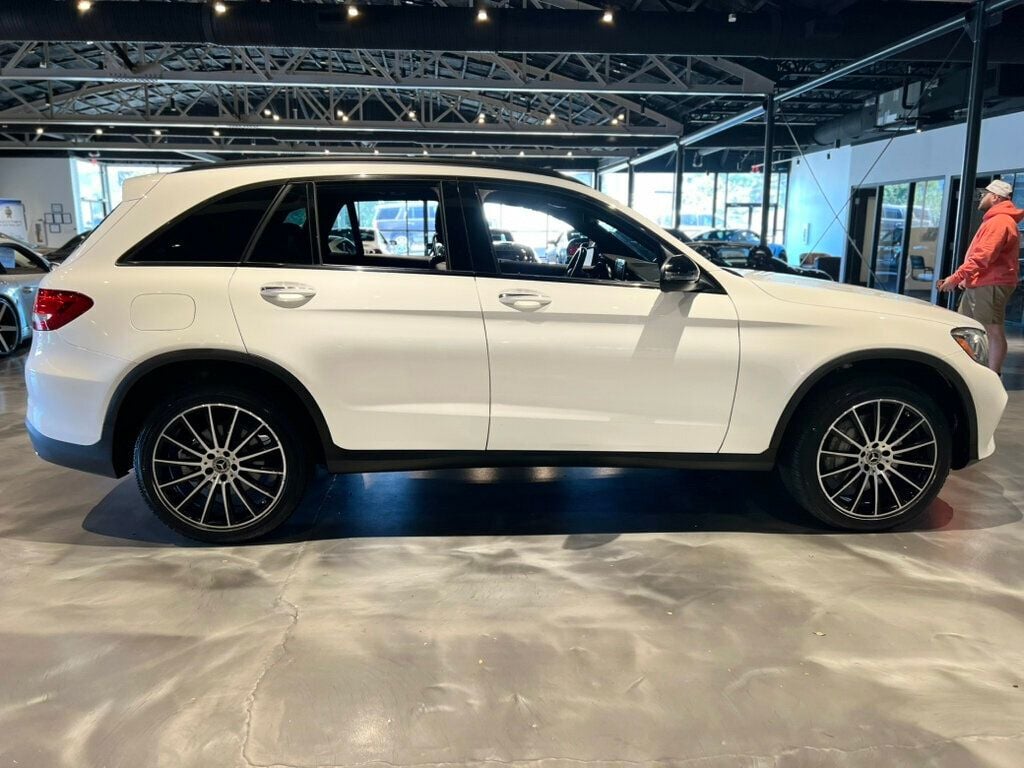 2017 Mercedes-Benz GLC AWD/PremiumPkg/SportPkg/NightPkg/PanoRoof/HtdSeats/20"AMG Wheels - 22910842 - 5