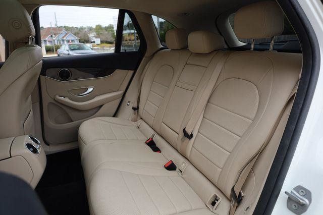 2017 Mercedes-Benz GLC GLC300 - 23048919 - 17