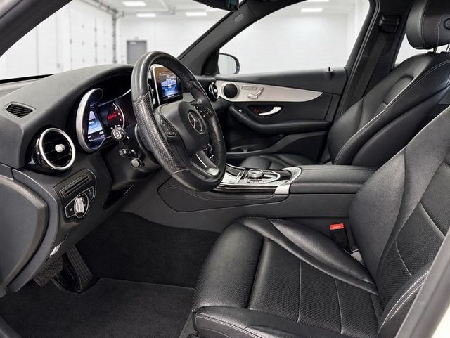 2017 Mercedes-Benz GLC GLC 300 4MATIC SUV - 23091935 - 14