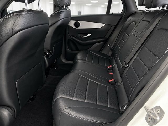 2017 Mercedes-Benz GLC GLC 300 4MATIC SUV - 23091935 - 22