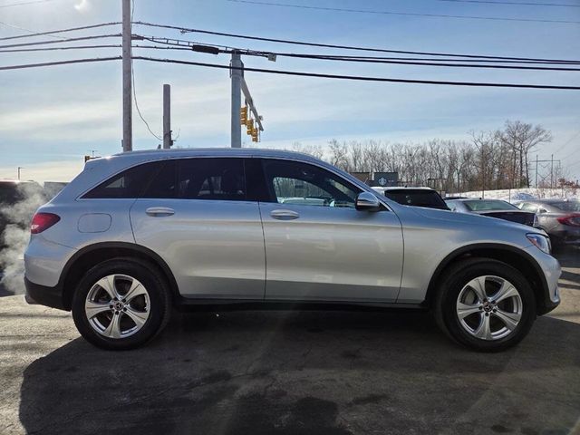 2017 Mercedes-Benz GLC GLC 300 4MATIC SUV - 22993965 - 0
