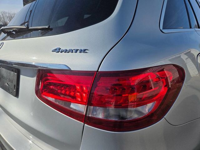 2017 Mercedes-Benz GLC GLC 300 4MATIC SUV - 22993965 - 12