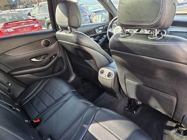 2017 Mercedes-Benz GLC GLC 300 4MATIC SUV - 22993965 - 22