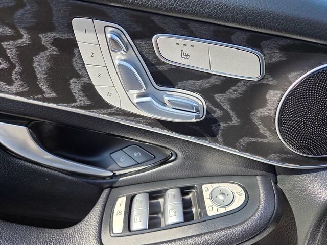 2017 Mercedes-Benz GLC GLC 300 4MATIC SUV - 22993965 - 26