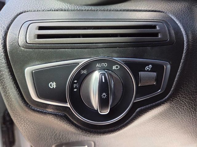 2017 Mercedes-Benz GLC GLC 300 4MATIC SUV - 22993965 - 33