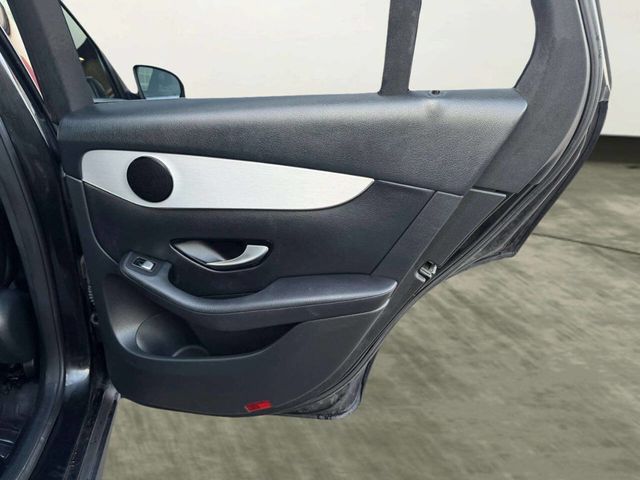 2017 Mercedes-Benz GLC GLC 300 4MATIC SUV - 22986771 - 24