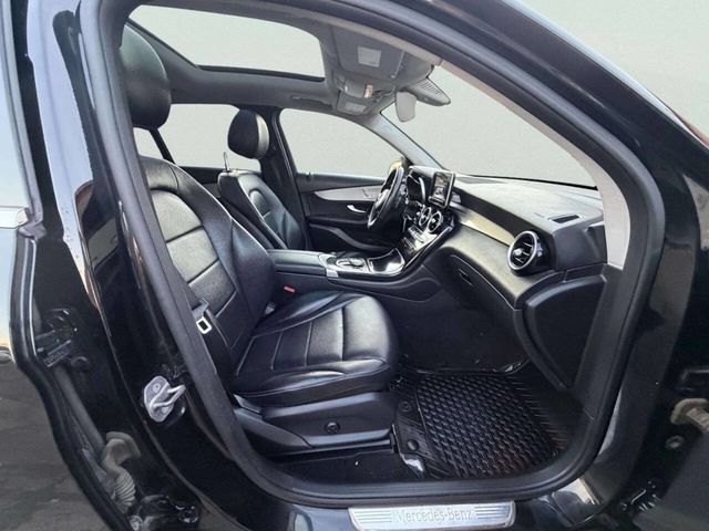 2017 Mercedes-Benz GLC GLC 300 4MATIC SUV - 22986771 - 30