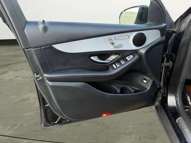 2017 Mercedes-Benz GLC GLC 300 4MATIC SUV - 22986771 - 8