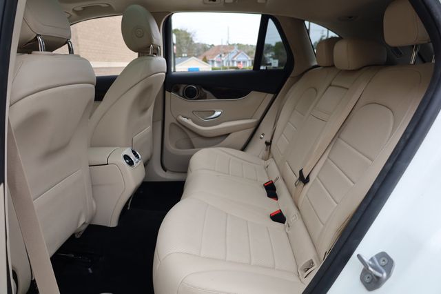 2017 Mercedes-Benz GLC GLC 300 4MATIC SUV - 22969264 - 18