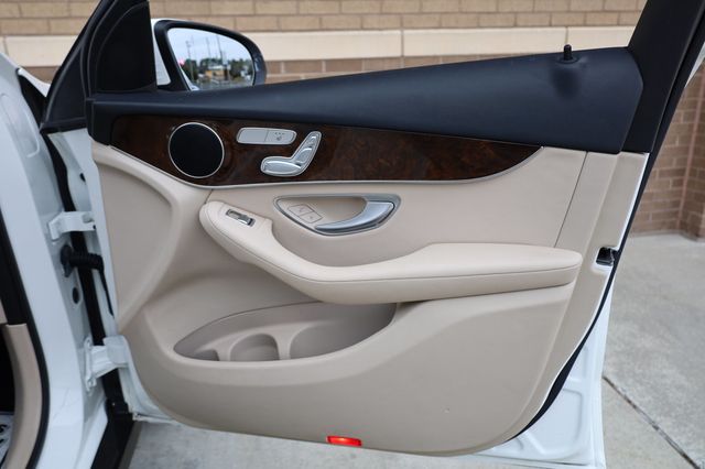 2017 Mercedes-Benz GLC GLC 300 4MATIC SUV - 22969264 - 23