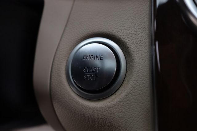 2017 Mercedes-Benz GLC GLC 300 4MATIC SUV - 22969264 - 30