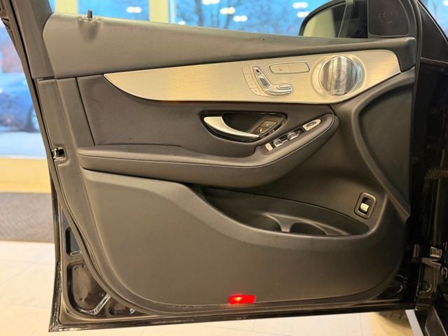 2017 Mercedes-Benz GLC GLC 300 4MATIC SUV - 23008742 - 17