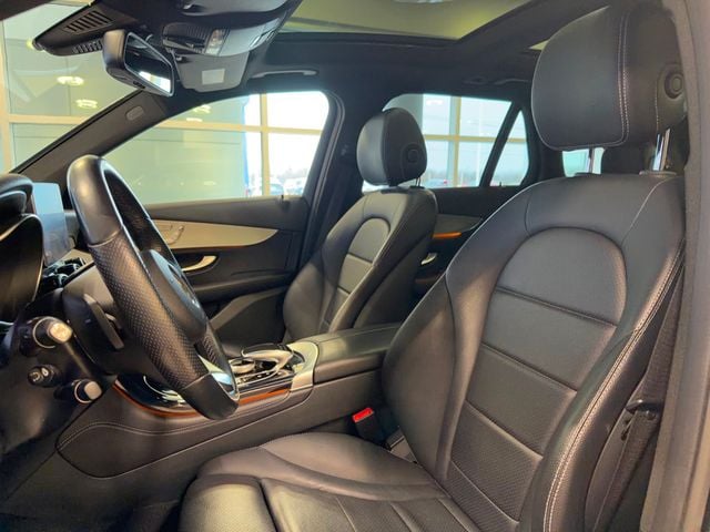 2017 Mercedes-Benz GLC GLC 300 4MATIC SUV - 23008742 - 19