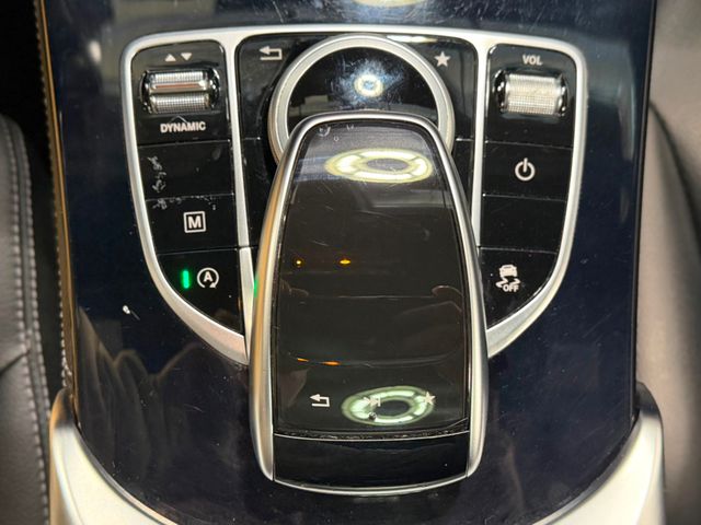 2017 Mercedes-Benz GLC GLC 300 4MATIC SUV - 23008742 - 32